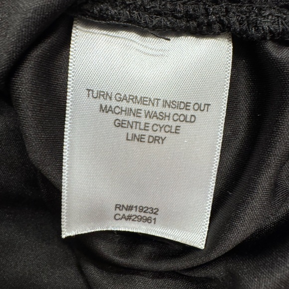 Alfred Dunner Checkmate Women's Texture Solid Top with Lace Trim Size Large - Picture 3 of 4